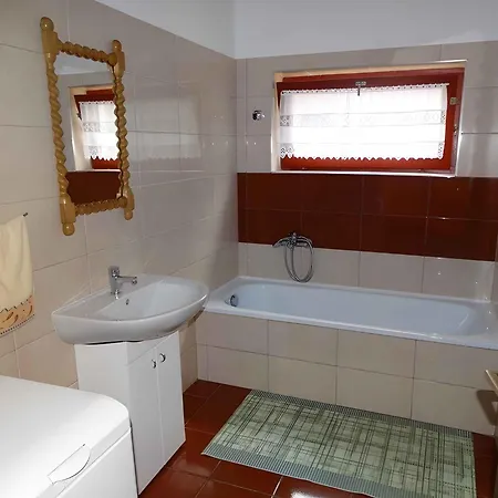 Ferienhaus In 18431 *