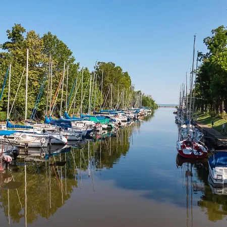 Σπίτι διακοπών In 18431 Balatonfenyves