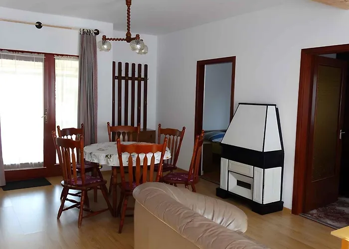 Semesterbostad In 18431